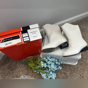 StylePlus White Vinyl Majorette Boot